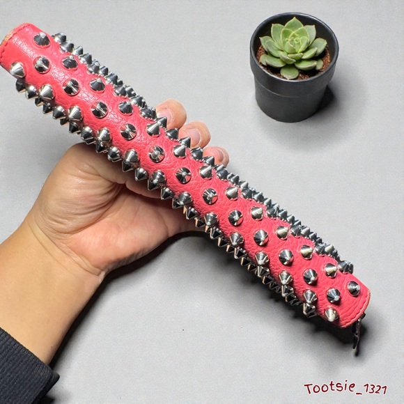 CHRISTIAN LOUBOUTIN - Panettone spiked Pink long wallet - Picture 10 of 13